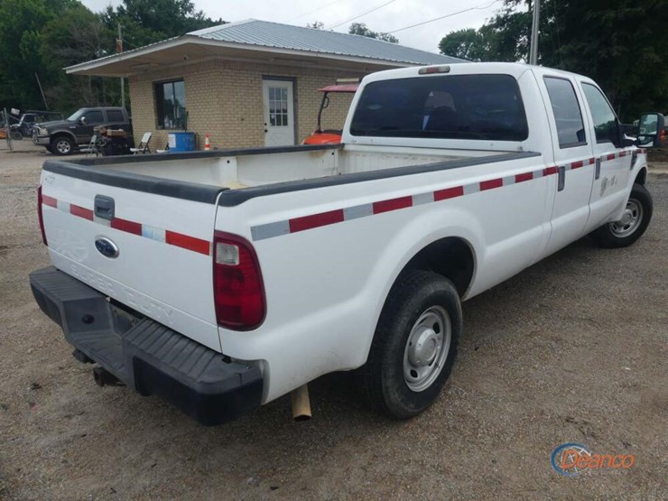 2014-ford-f250-xl-image-2