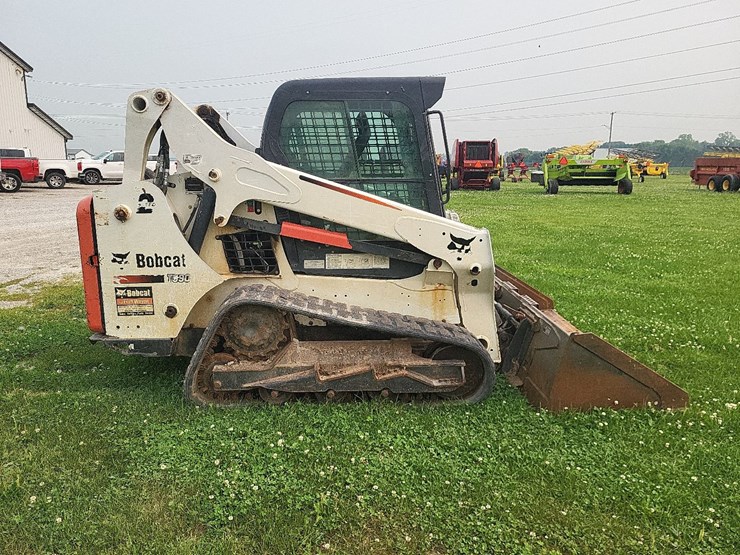 2016-bobcat-t590-skid-loader-image-6
