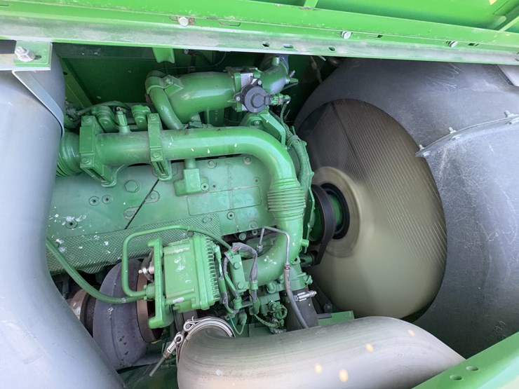 2015-john-deere-s680-image-45