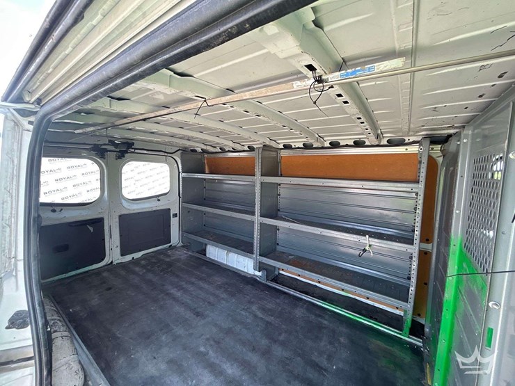 2014-nissan-nv1500-image-11
