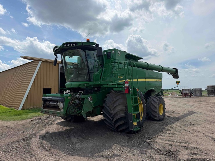 2019-john-deere-s780-image-1