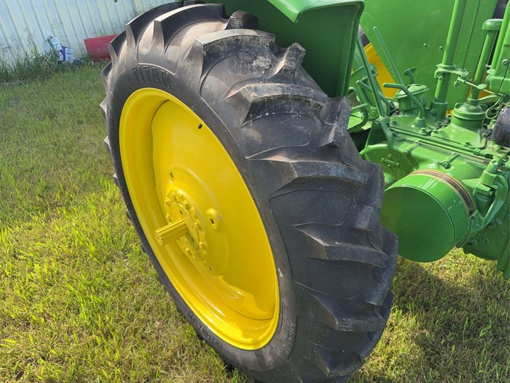 john-deere-model-b-image-20