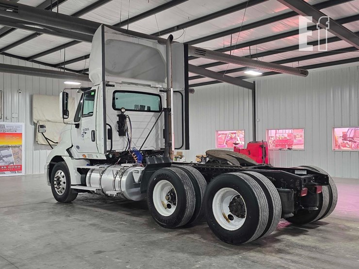 2016-international-prostar-image-4