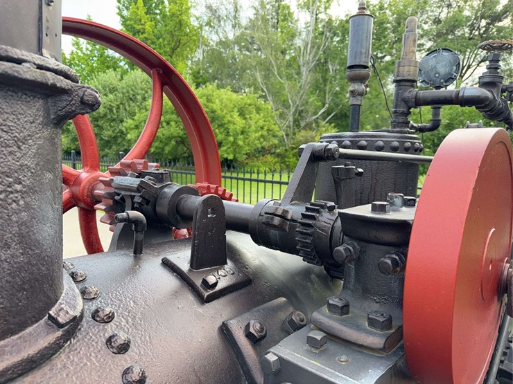 russell-portable-steam-engine-image-17