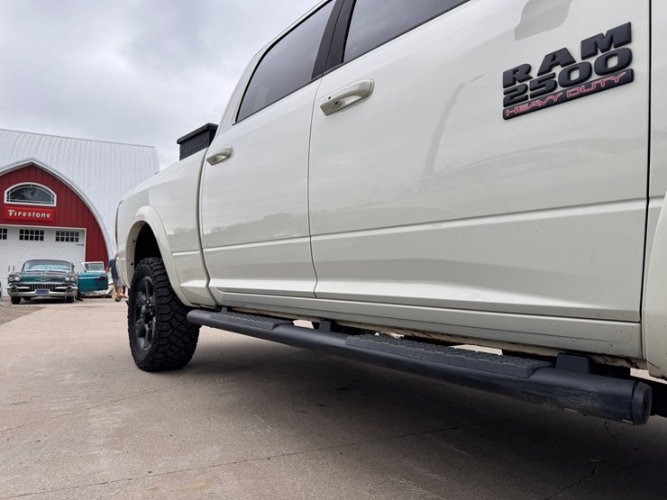 2016-dodge-ram-2500-image-17
