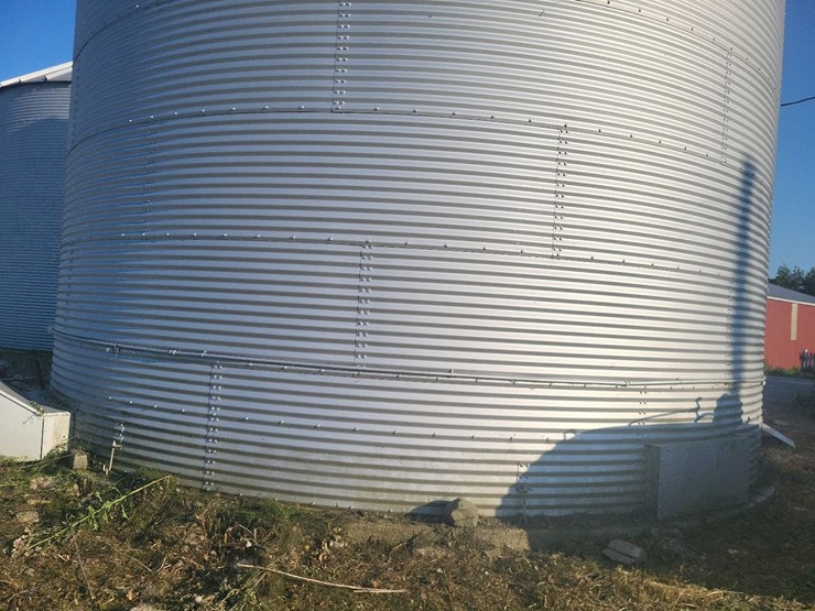 grain-bin---closest-to-road-image-16