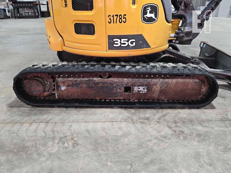 2021-deere-35g-image-33