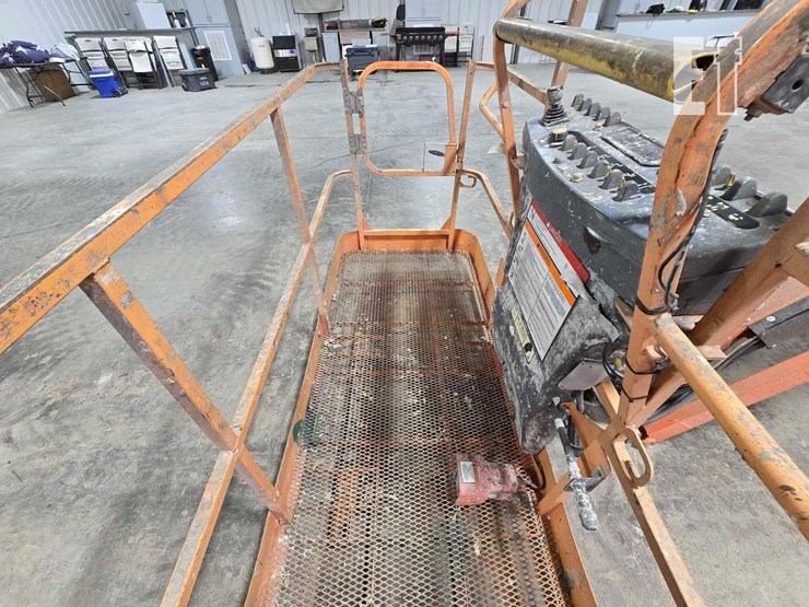 2007-jlg-660sj-image-10