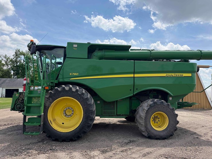2019-john-deere-s780-image-2
