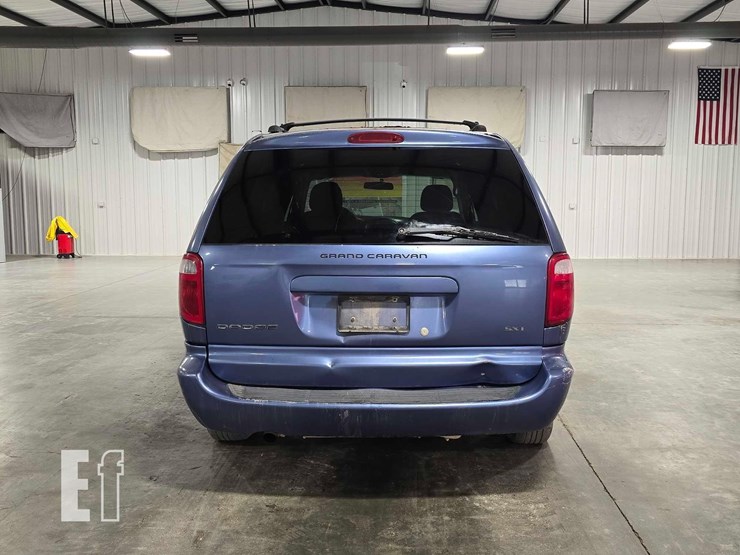 2007-dodge-grand-caravan-sxt-image-8
