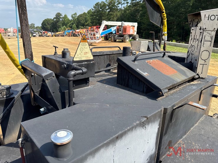 2002-garlock/cimline-trailer-crackfill-machine-image-8