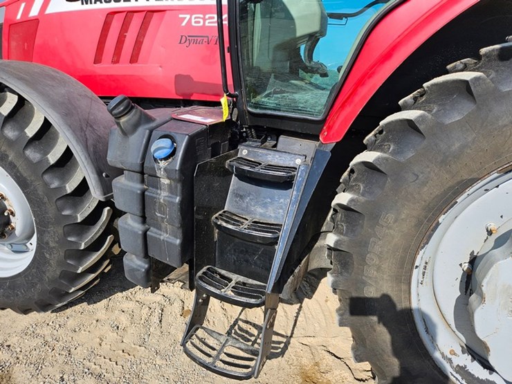 massey-ferguson-7624-image-27
