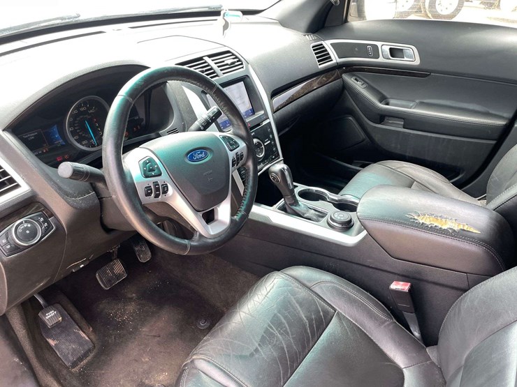 2014-ford-explorer-limited-image-11
