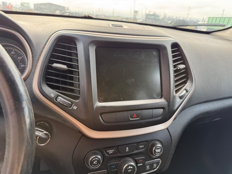 2014-jeep-cherokee-image-93