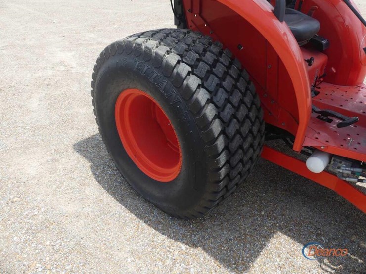 kubota-mx5200dt-image-10