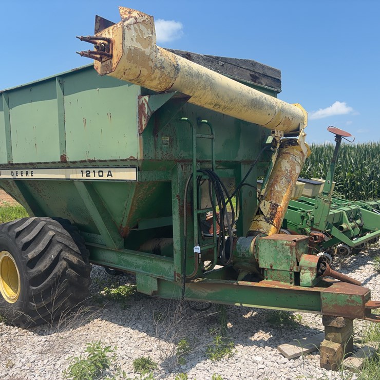 JOHN DEERE 1210A