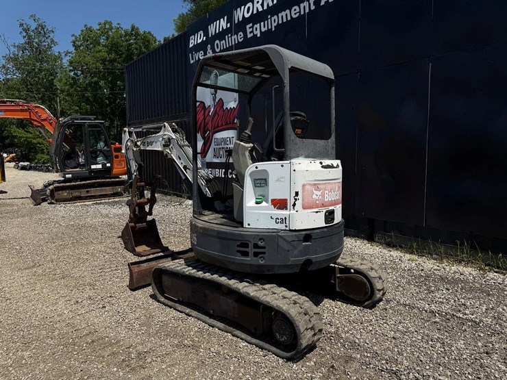 2013-bobcat-e26-image-2