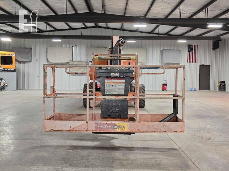 2016-jlg-800aj-image-7