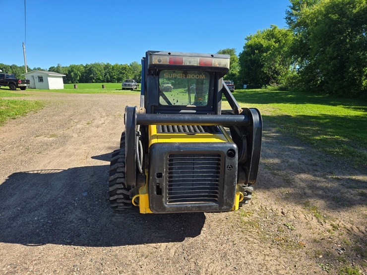new-holland-l170-image-7