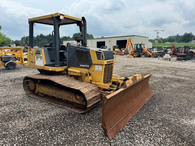 2004-komatsu-d31px-21-image-8