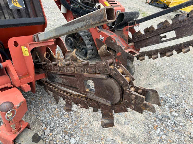 ditch-witch-c12-image-19