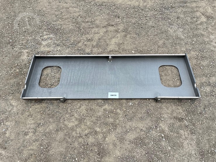 2026-future-ft-s10-mini-skid-steer-mounting-plate-image-1