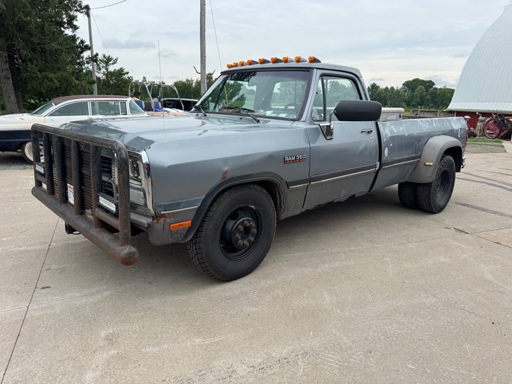 1991-dodge-ram-350-image-1