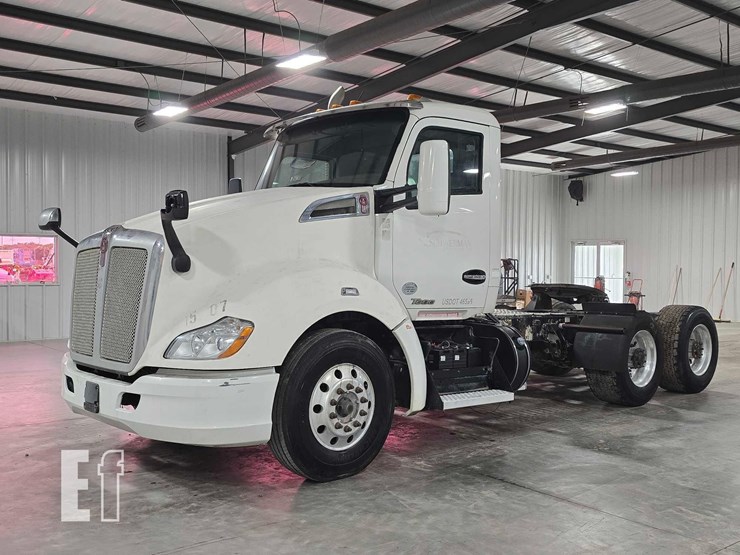 2015-kenworth-t680-image-1
