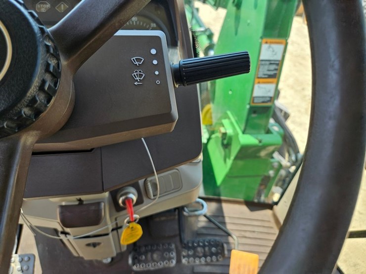john-deere-6420-image-37