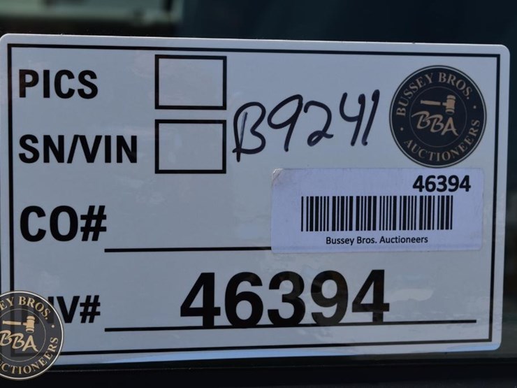 2014-ford-e250-image-25