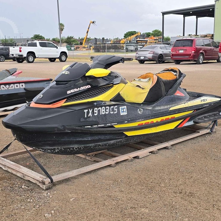 2015 SEA-DOO RXT JET SKI