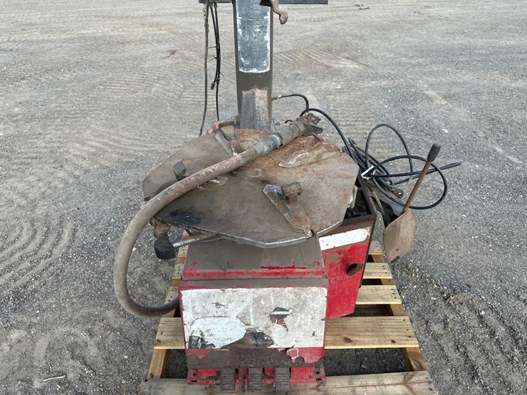 ranger-products-r980xr-swing-arm-style-tire-change-image-10