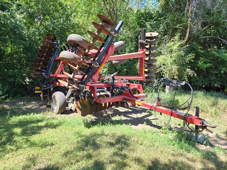 case-ih-340-image-1