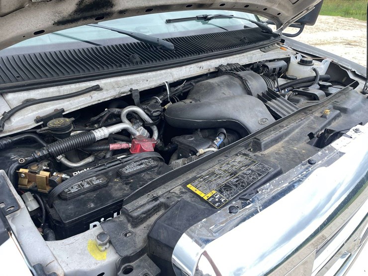 2010-ford-e450-image-8