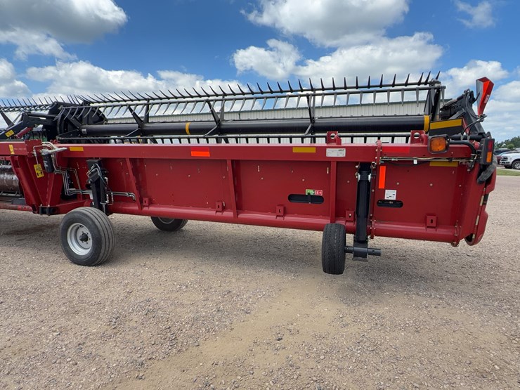 2014-case-ih-3162-image-9