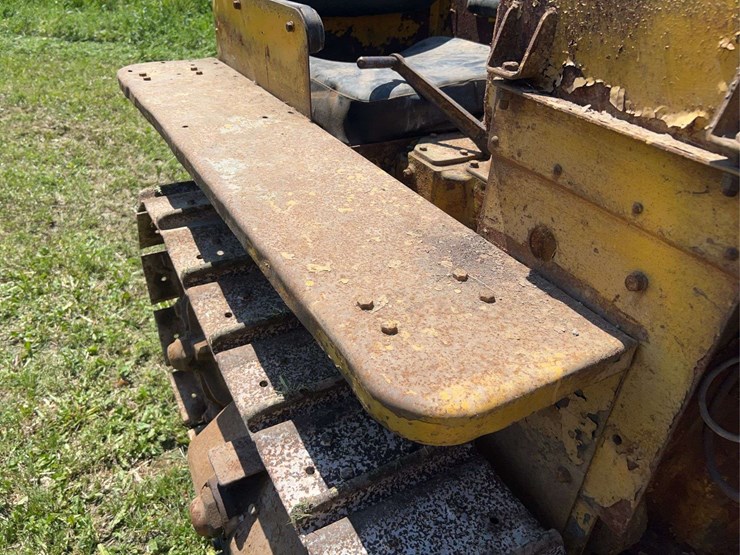 caterpillar-twenty-two-image-15
