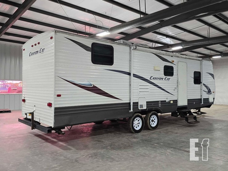 2014-palomino-canyon-cat-27rbsc-image-3