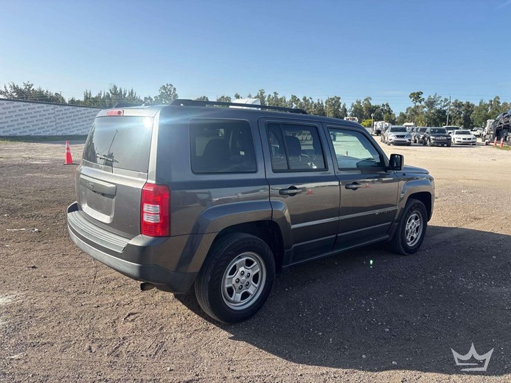 2017-jeep-patriot-image-3