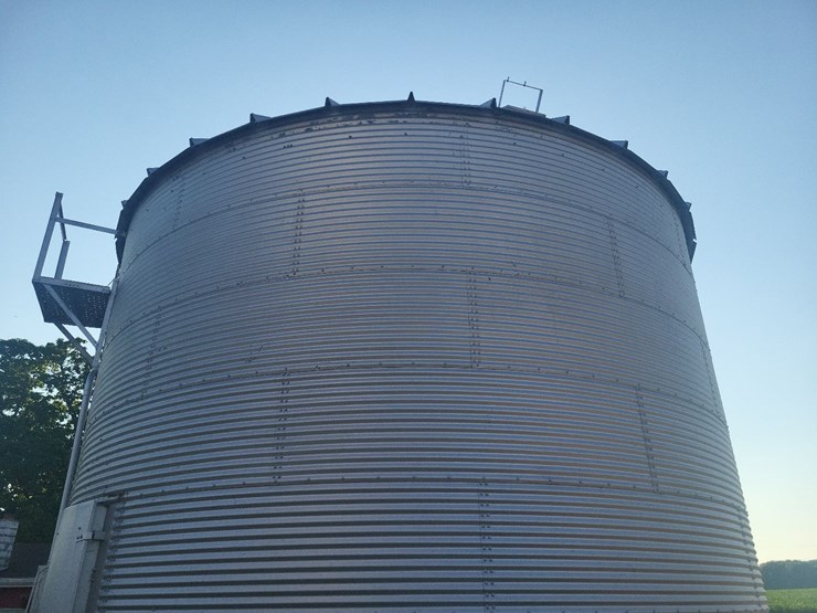 grain-bin---closest-to-road-image-6
