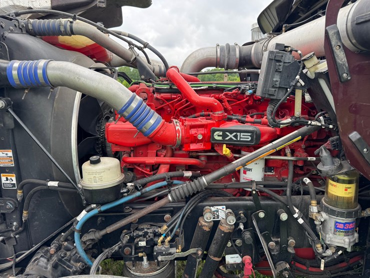 2021-kenworth-w900l-image-64
