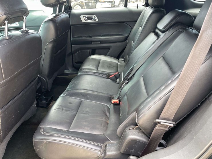 2014-ford-explorer-limited-image-14
