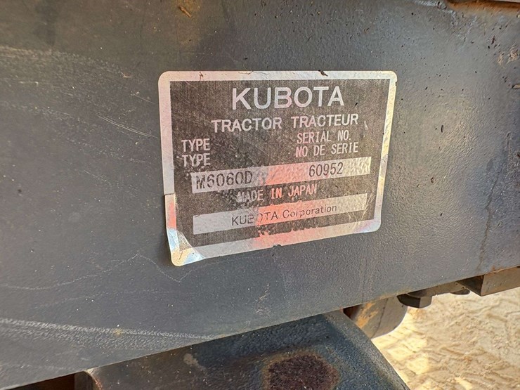 2014-kubota-m6060-image-36