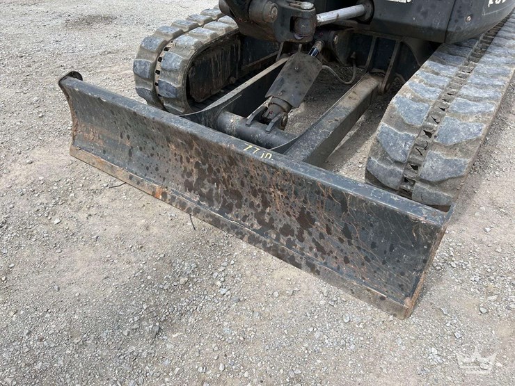 2019-bobcat-e50-mini-excavator-image-21