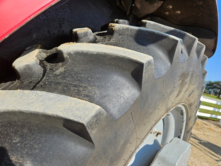 massey-ferguson-7624-image-68