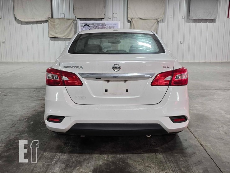 2017-nissan-sentra-image-8