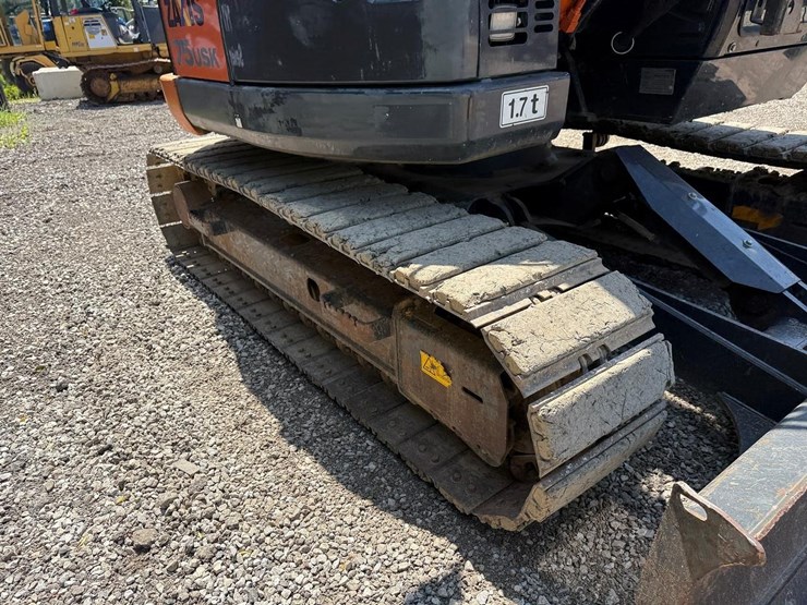 2021-hitachi-zx75us-5b-image-11