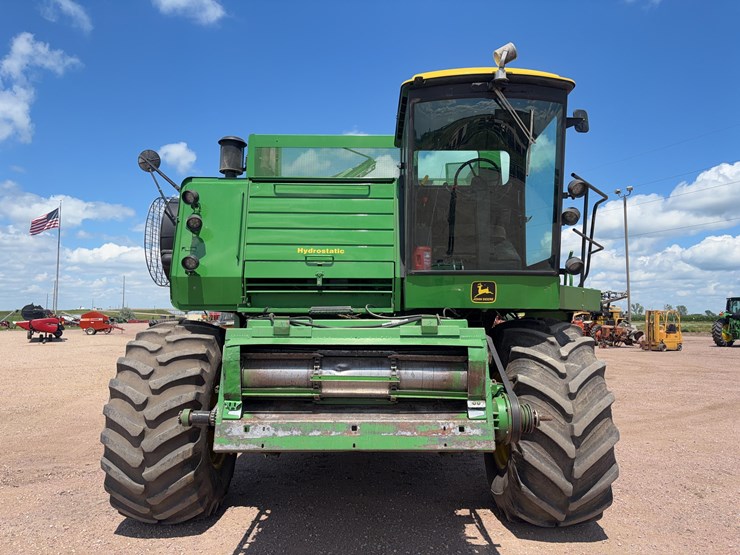 1981-john-deere-8820-image-2