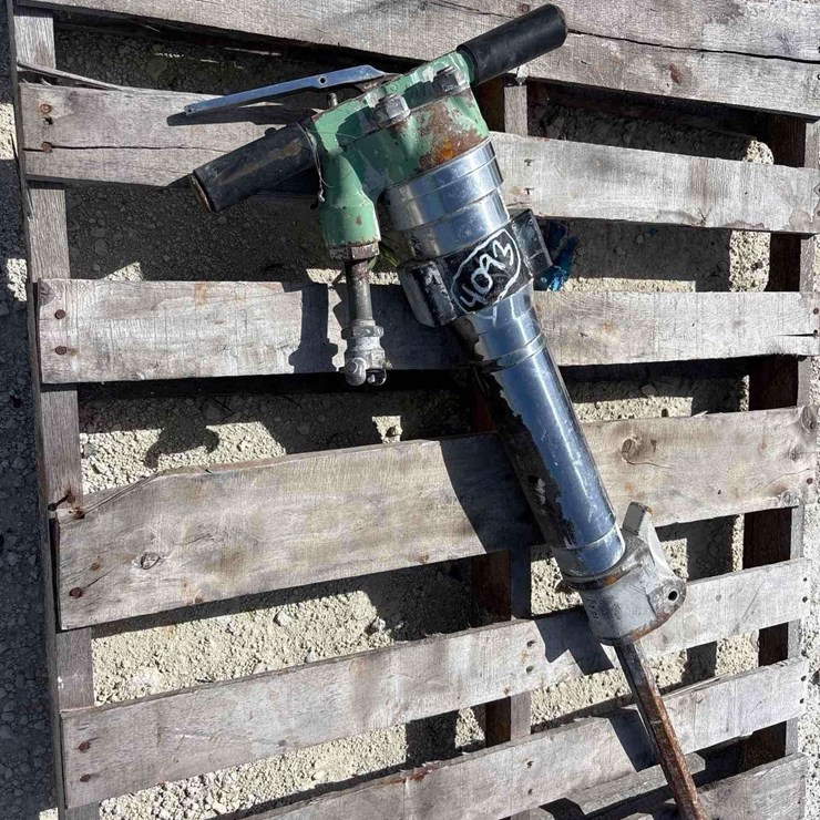 Pneumatic Jackhammer