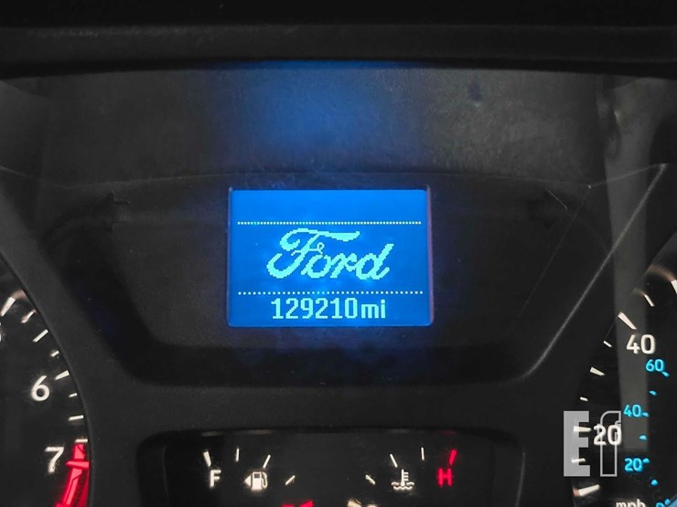 2015-ford-transit-image-13