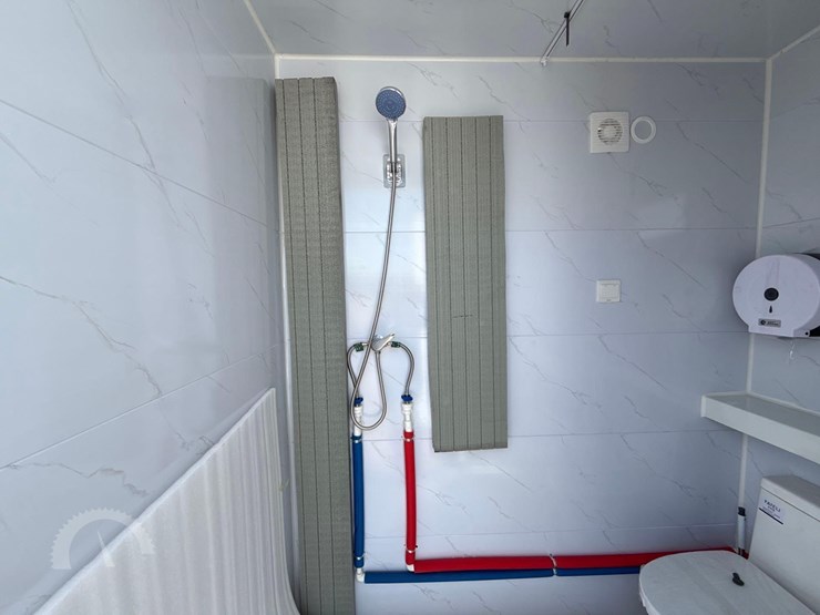 mobile-toilet-with-shower-image-14